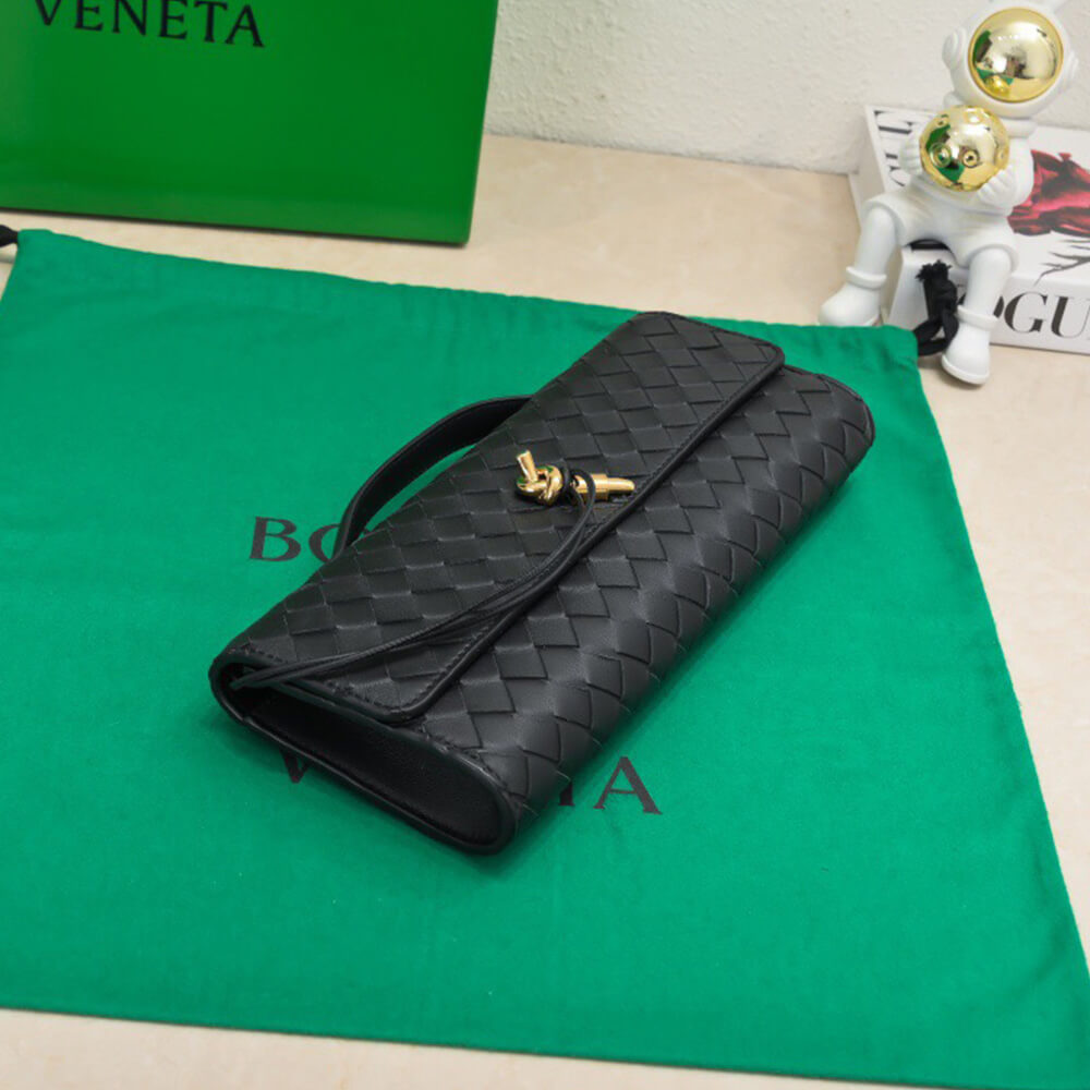 Bottega Veneta Andiamo Clutch(HIGH-END GRADE)