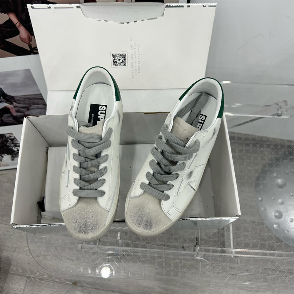 Golden Goose Sneakers