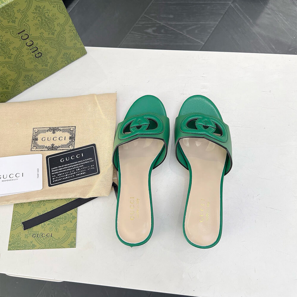 GUCCI Women s Interlocking G slide sandal