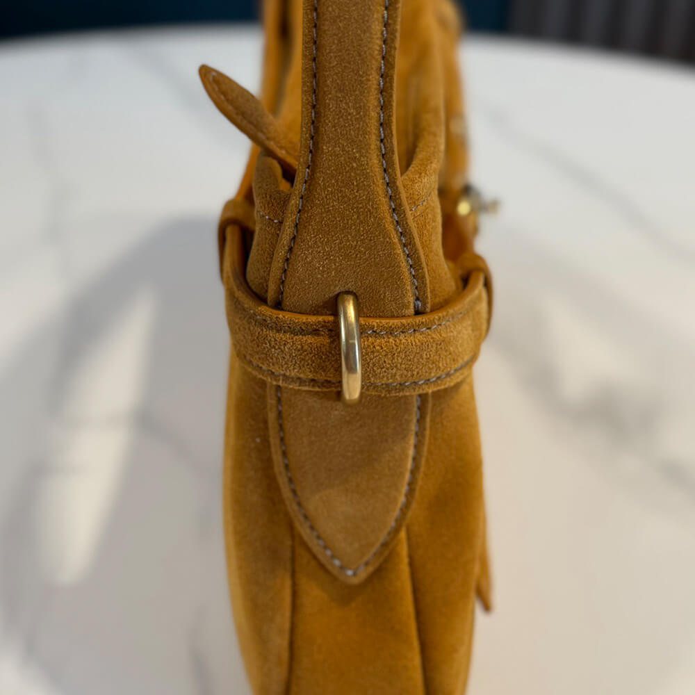 MIUMIU Regular Aventure suede bag(HIGH-END GRADE)