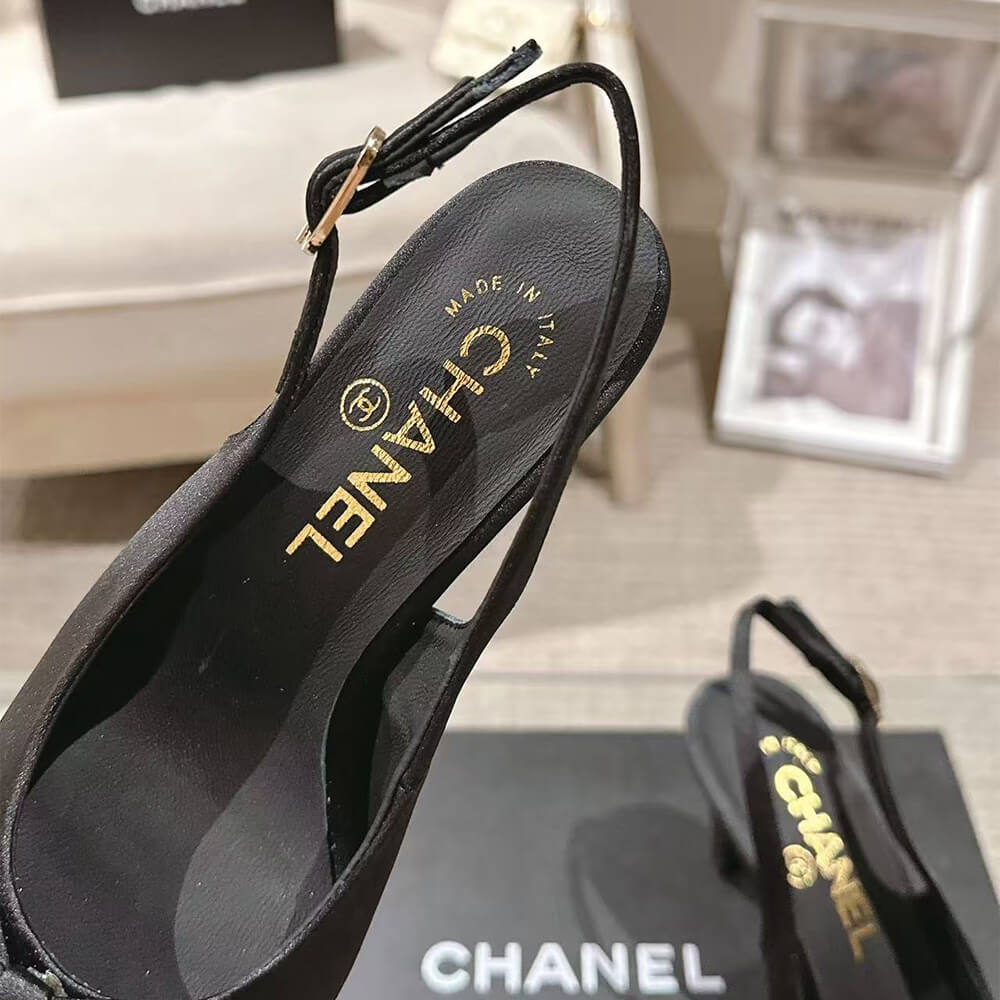 CHANEL Slingbacks