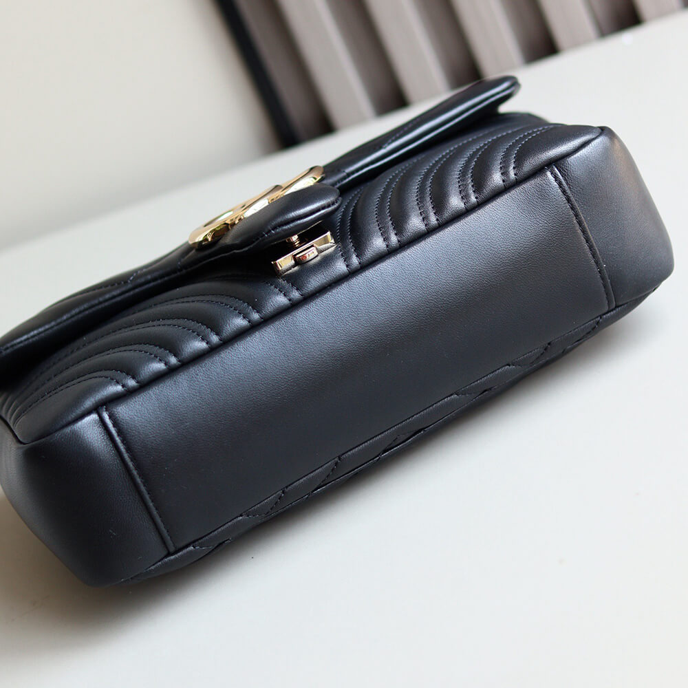 NEW GG Marmont medium shoulder bag