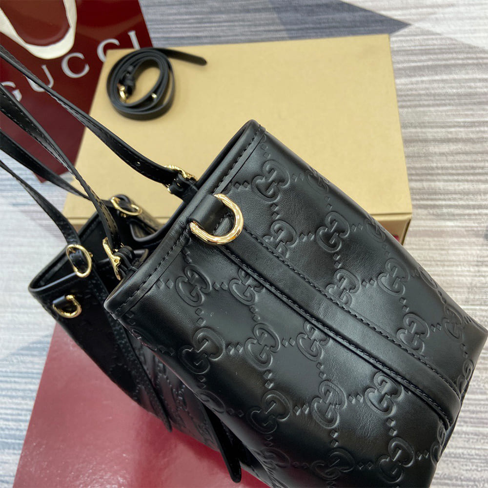 GG Emblem medium tote bag